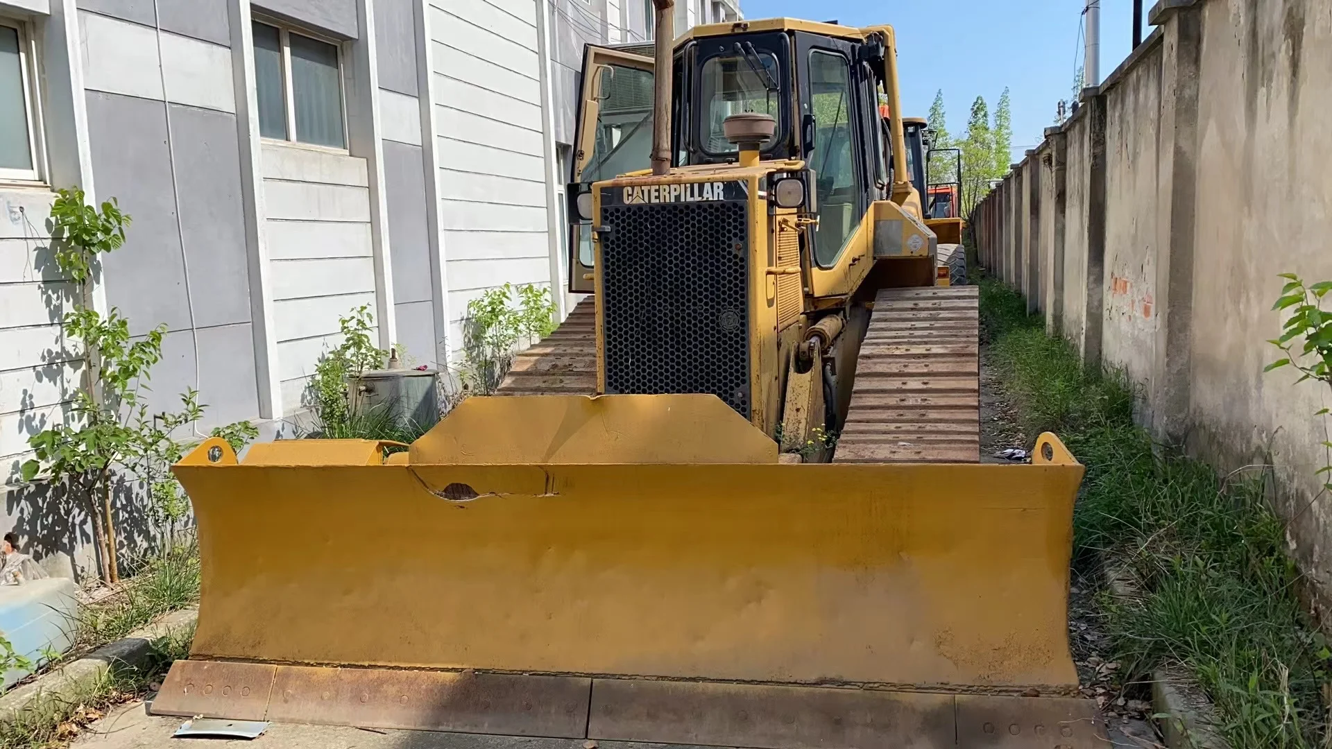 Японский оригинальный бульдозер HANGKUI cat d5m с сертификатом EMA CE EPA б/у Cat