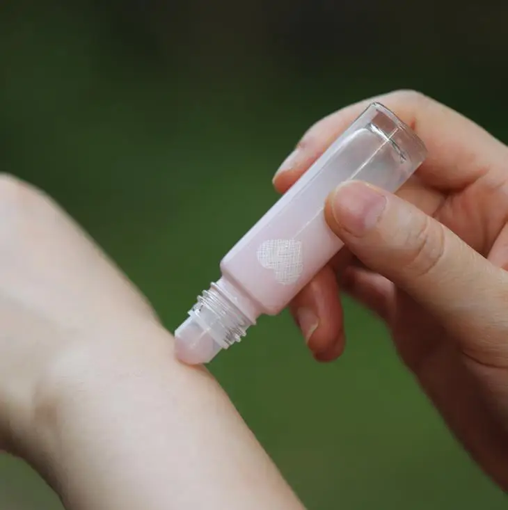 В наличии, распродажа! Розовый стеклянный флакон 10 мл в рулоне, флакон для духов doterra, флакон для эфирного масла с хрустальным шариком