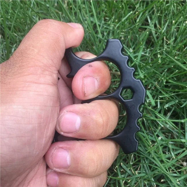 
Multifunction Portable Gift Skeleton Shape Durable Window Breaking Tool Beer Keychain Bottle Opener Metal 