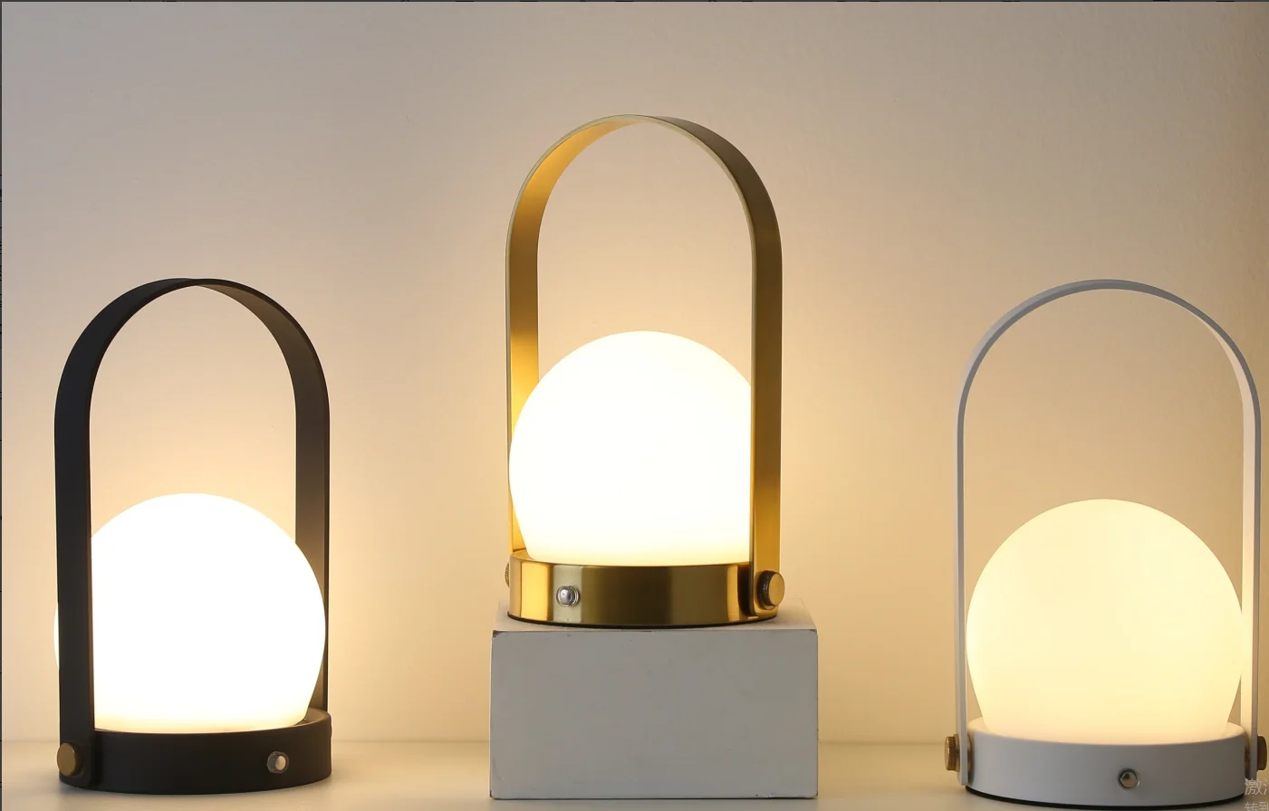 LED Rechargeable Table Lamp Touch Dimmable with 5V USB Rechargeable Table Lamp