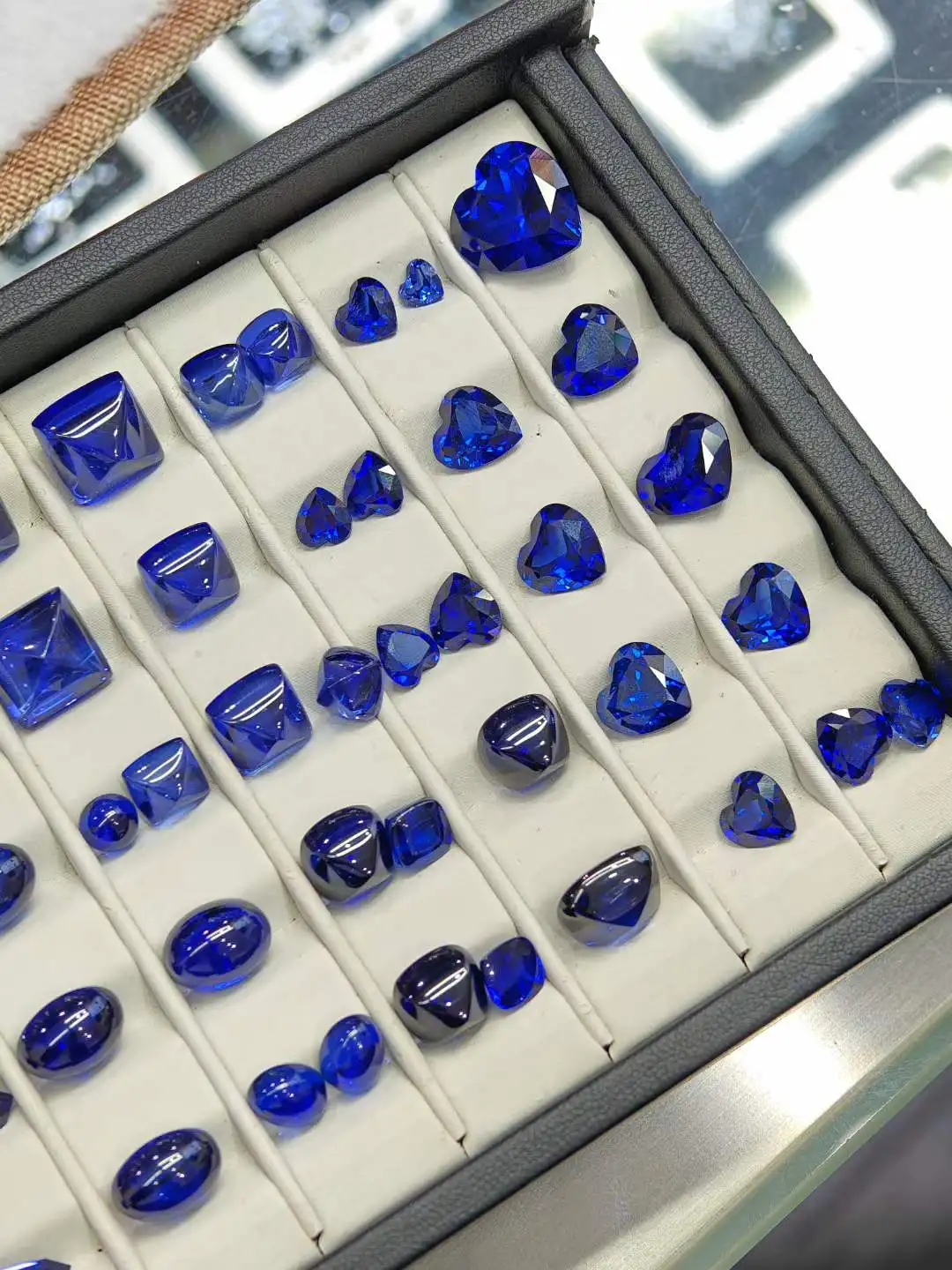 Wholesale Lab Grown Sapphire Natural Color 1ct 5ct Cushion Loose Gemstones Synthetic Sapphire High Quality Price per Carat