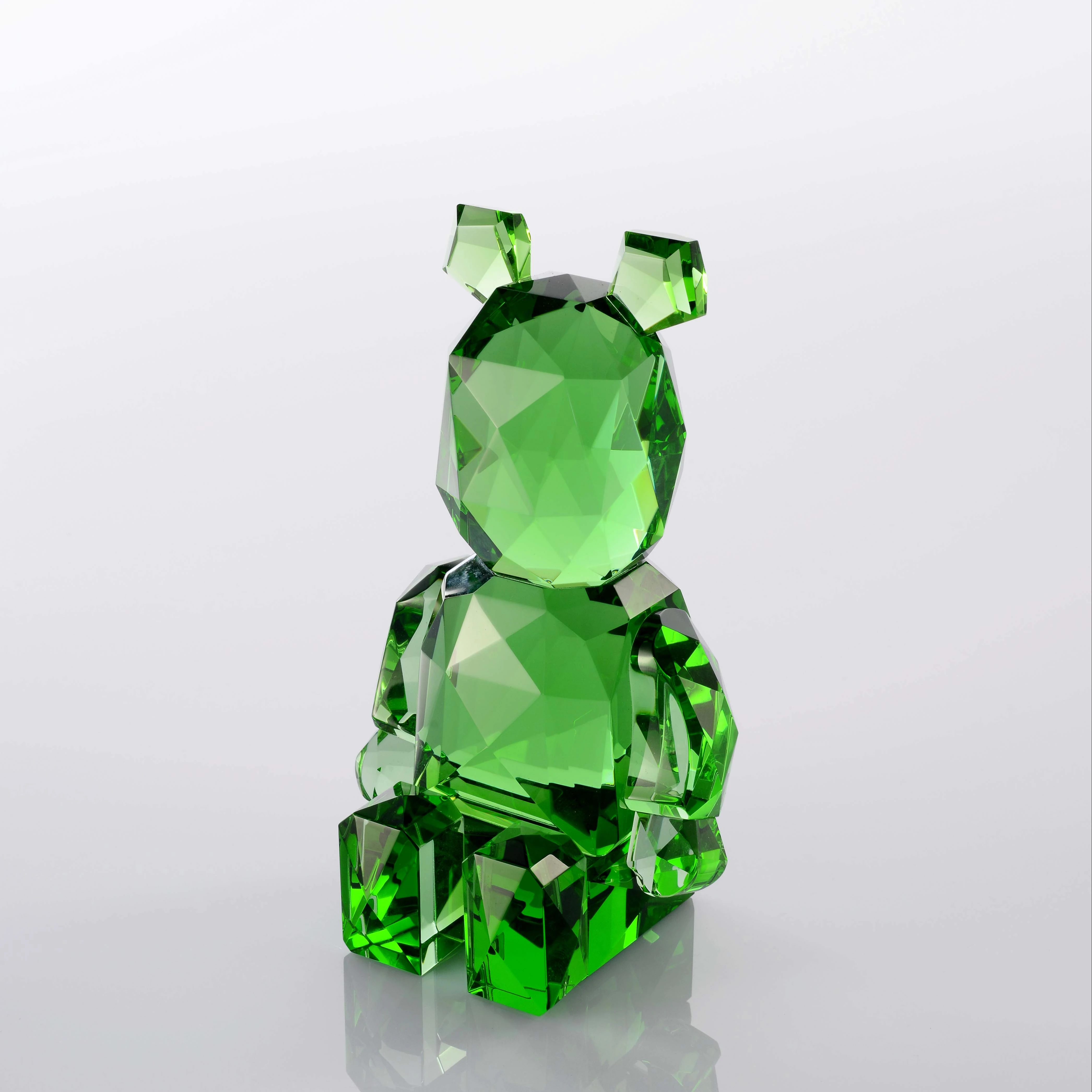 Luxury handmade art crafts Green k9 crystal animal ornaments bear for souvenir gift crystal