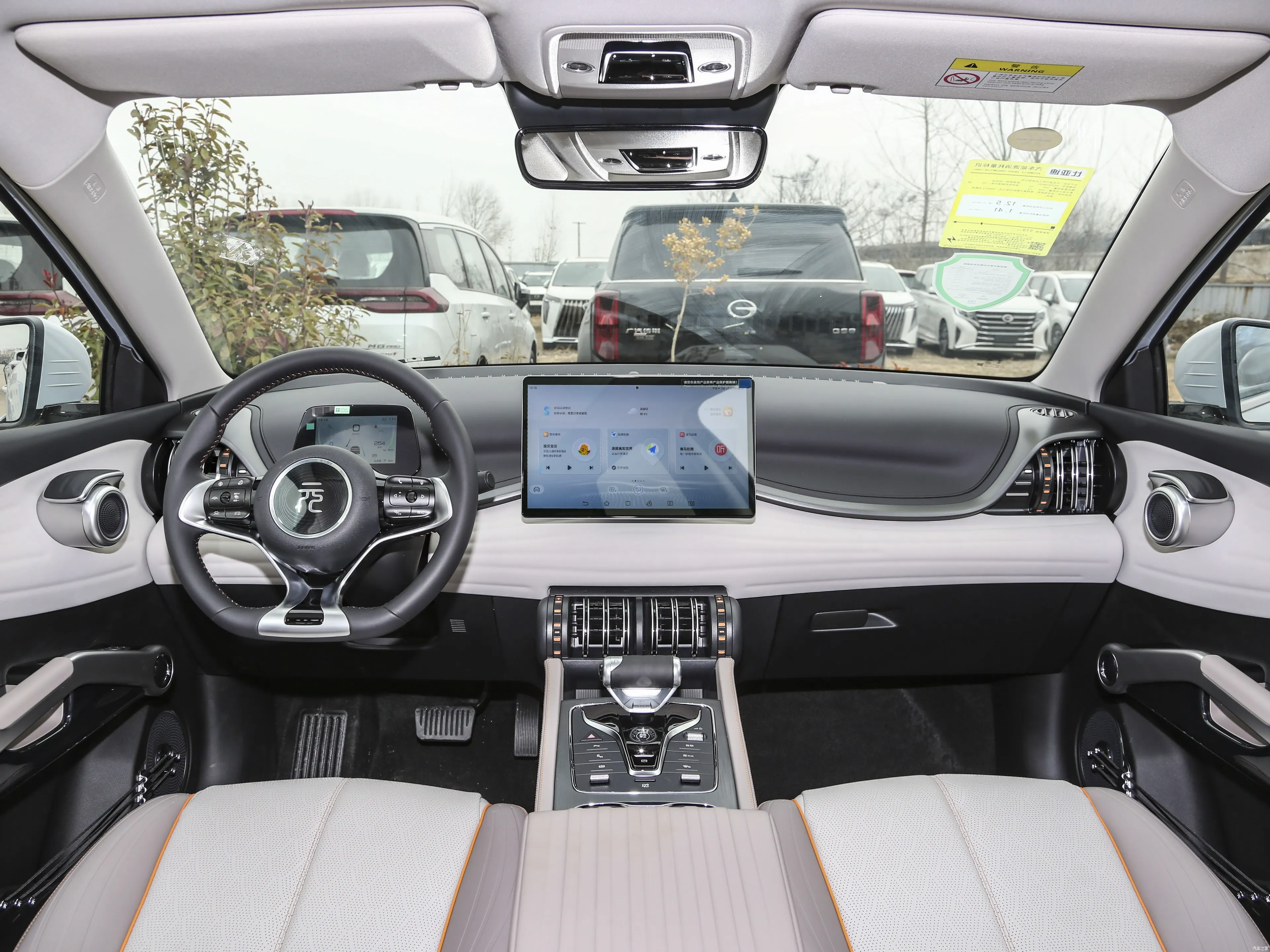 5-Door 5-Seat Cheap Ev Car New Energy Vehicle Yuan Plus For Byd