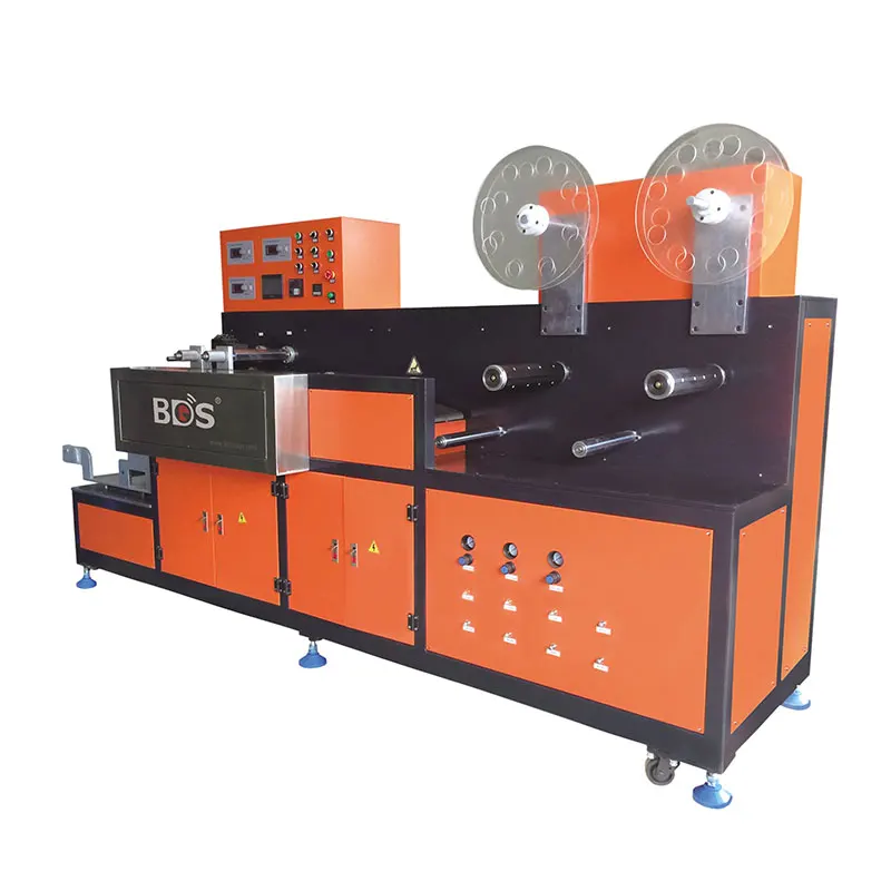 Automatic cutting machine slitting machine Ultrasonic clothing webbing melt blown cloth cutting machine