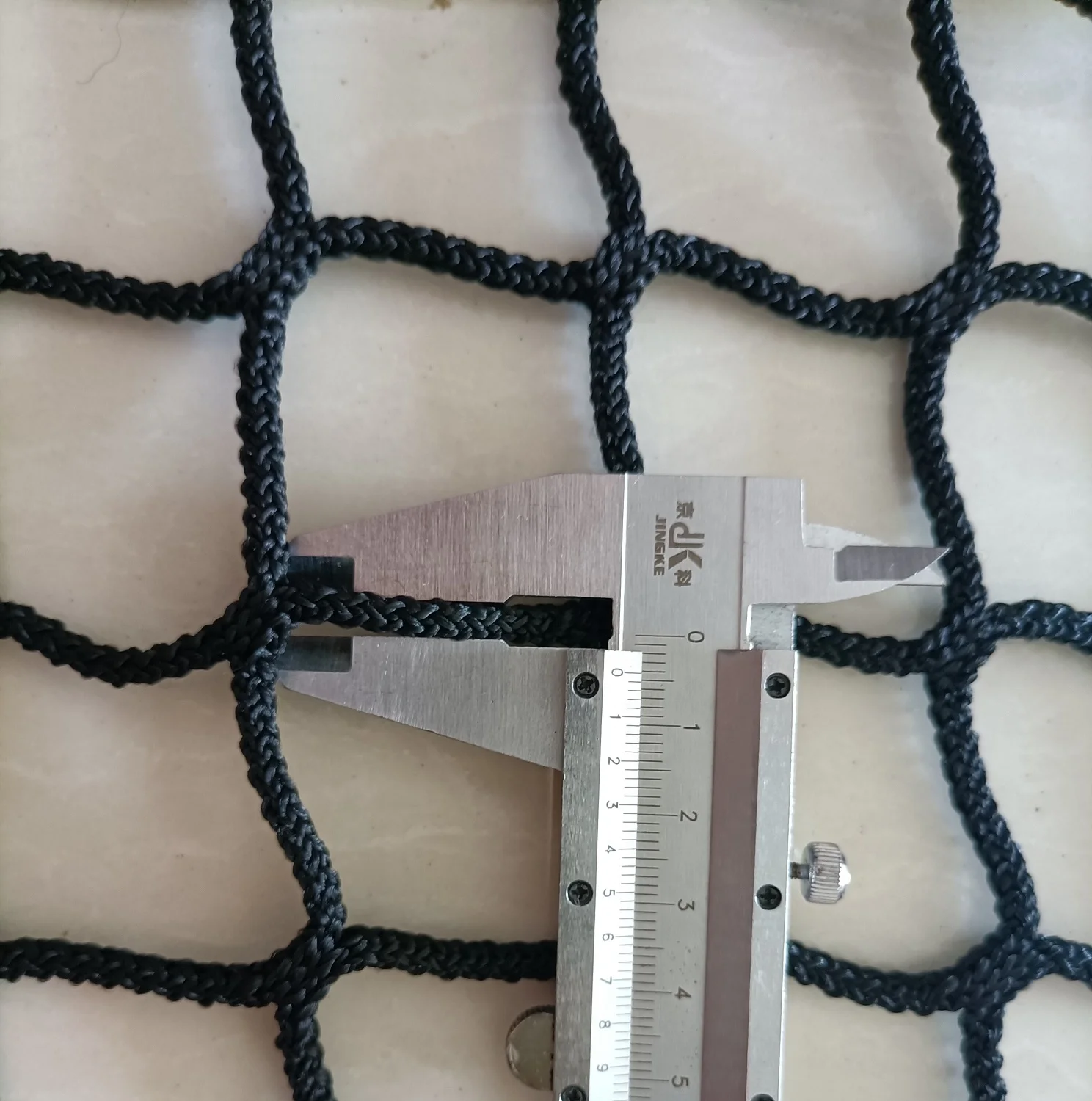 Black PP knotless fence net