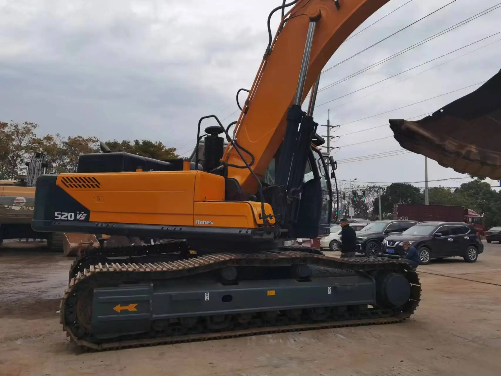 Used HYUNDAI R 520 Excavator /Hyundai 200 210 215 225-9 Crawler Excavator