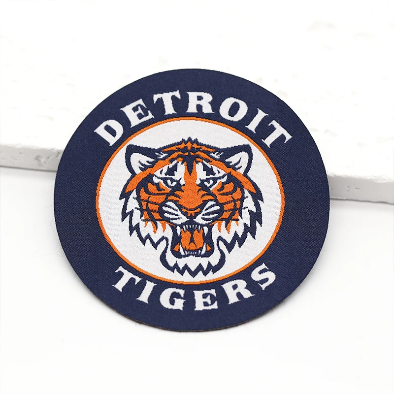 High Quality Design Custom Garment Denim Patch Logo Woven Patch Labels Custom 3d Bear Cloth Embroidery Patches For Clothes Hats