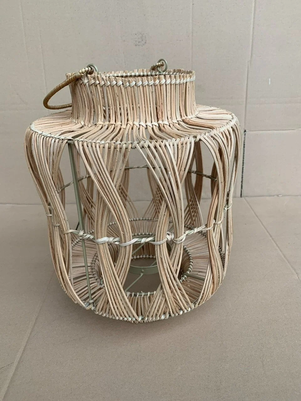 Home decoration lantern lamps-wicker bamboo lamp made in Vietnam Light Chandelier Lamp for Sale