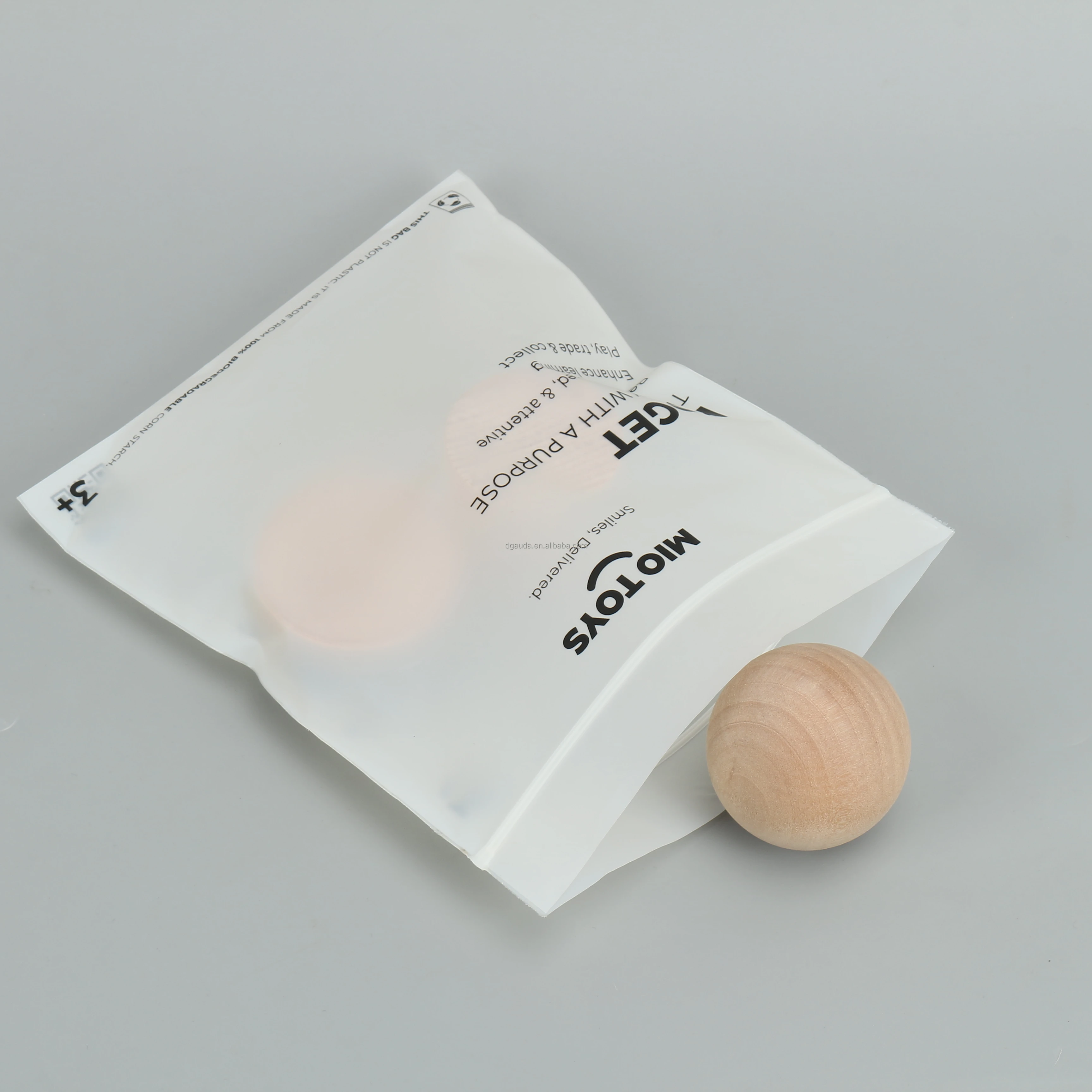 Custom logo garments bag 100%  biodegradable and compostable PLA/ corn starch zipper bag