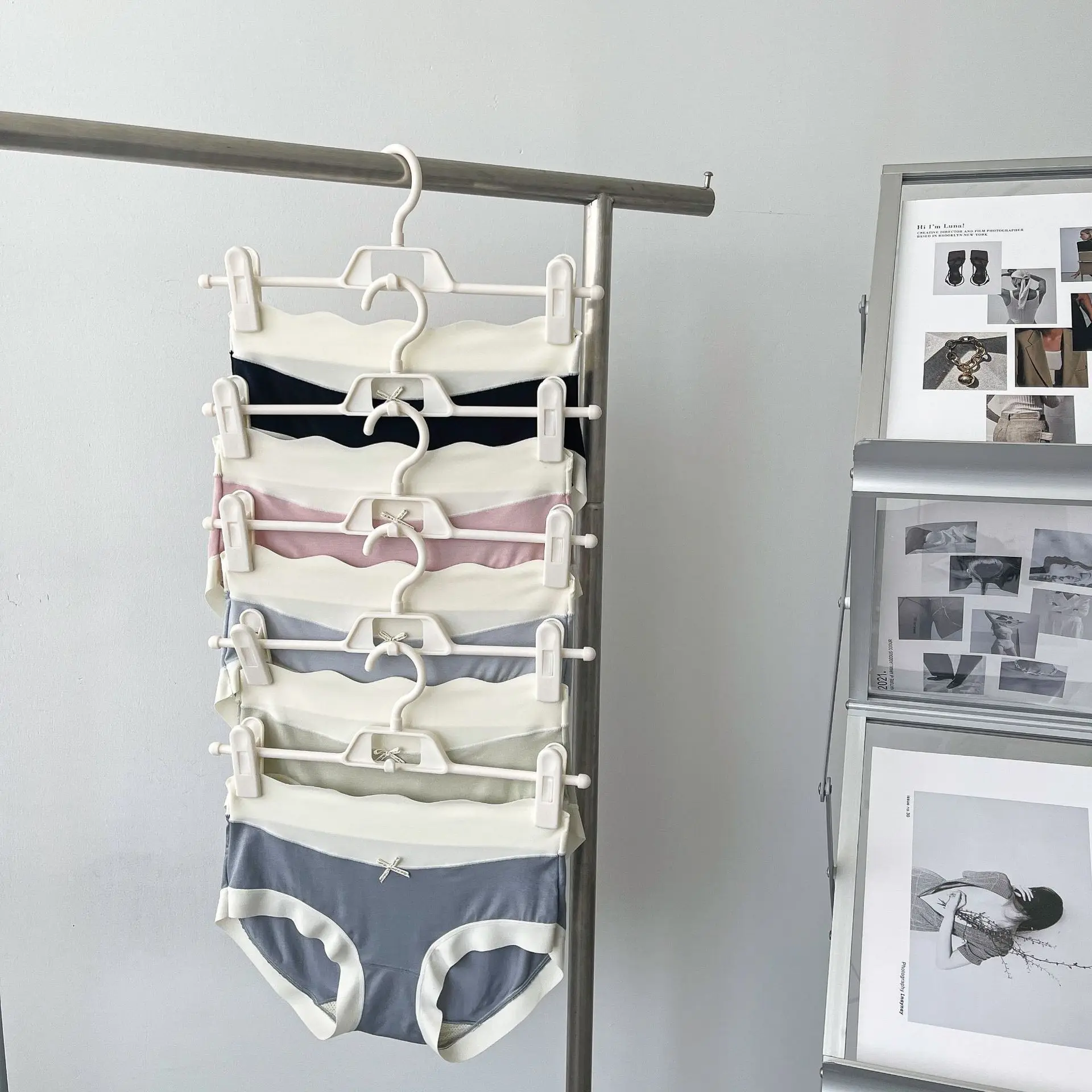 Hot Sell Underwear Smooth Plain Slip Silk Non-trace Female Briefs Wholesale Cheaper Women Breathable Cotton Panties