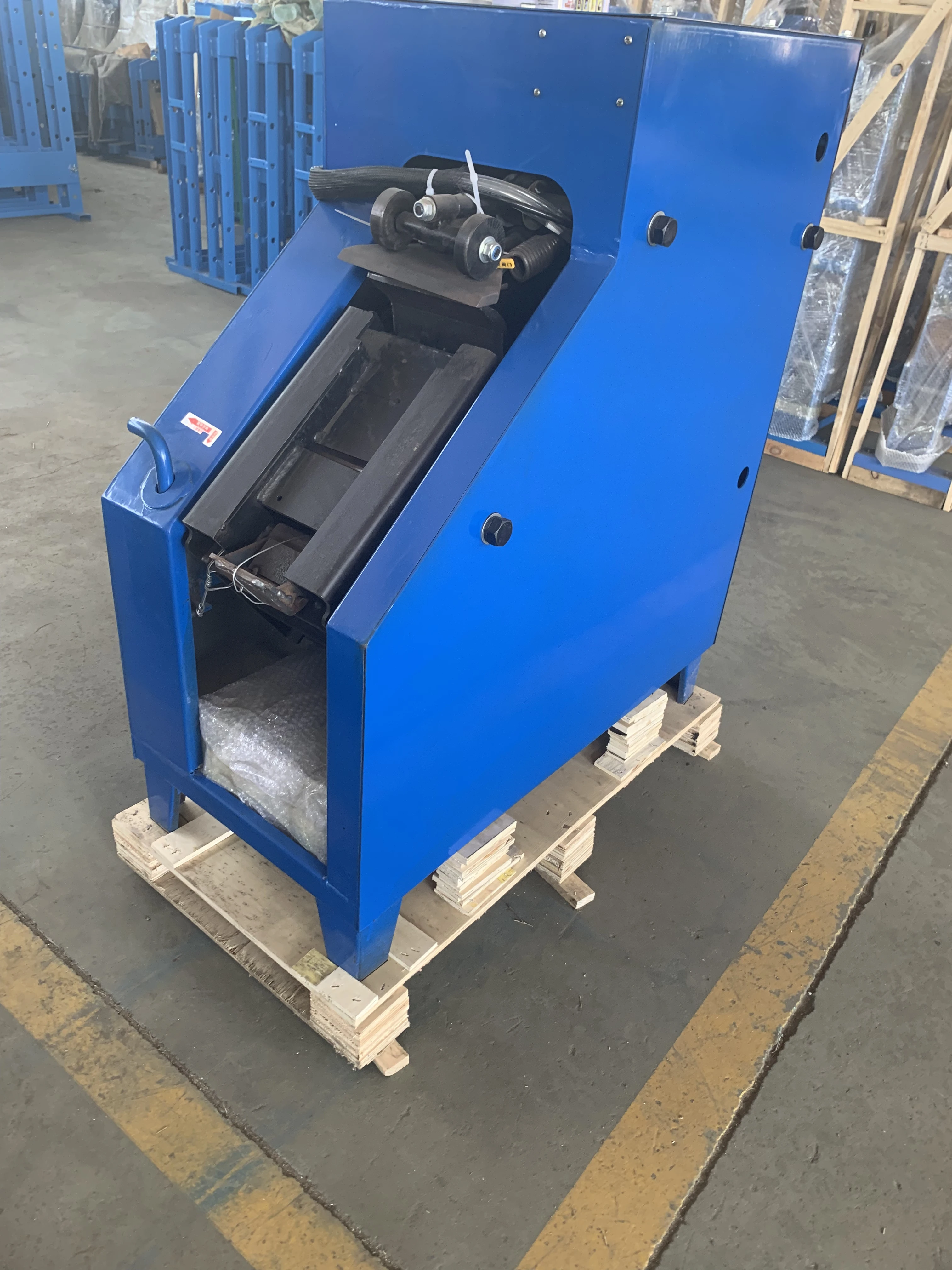 Brake parts equipment high quality truck brake lining remove machine