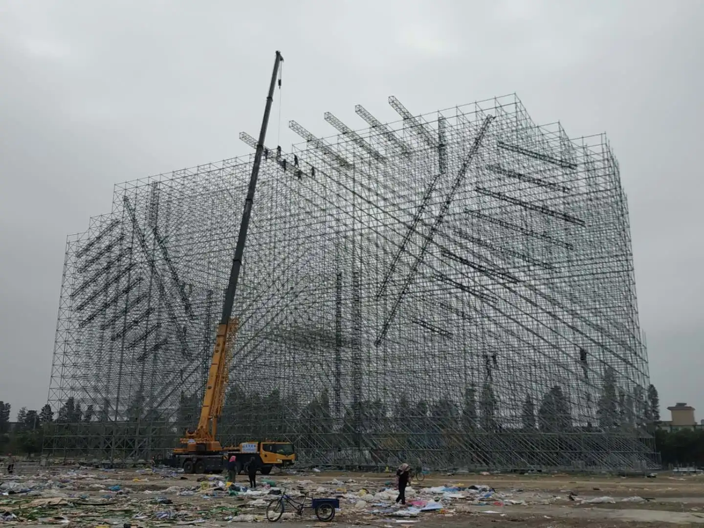 Factory Direct Sales Iron Galvanized Layer Frame Truss hanging Line Array Speaker Sound Audio Frame Construct Use for LED Screen