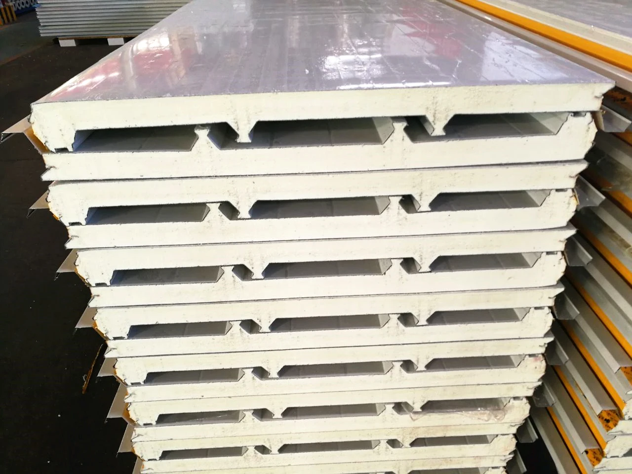 polyurethane fasade insulation PU foam sandwich panel for wall and container house