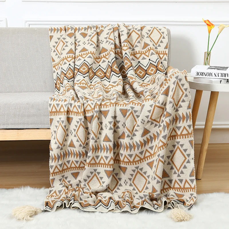 Wholesale Substainable Ordic Throw Custom 100% Organic Cotton Blanket Sofa Bed Vintage Classic Jacquard Woven Blanket