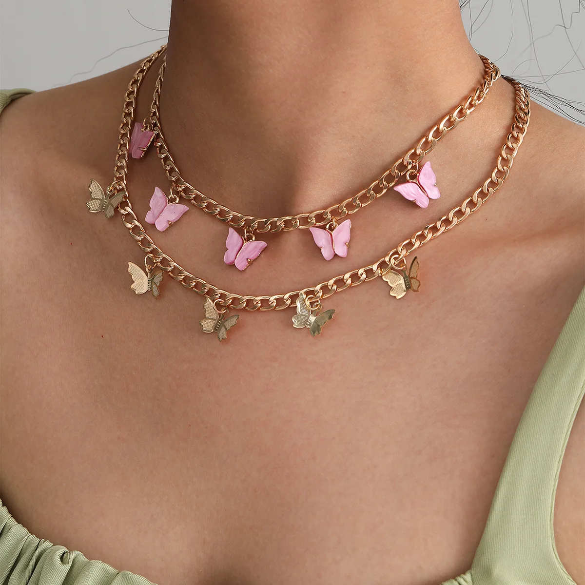 
 2021 Двухслойное акриловое ожерелье-чокер с розовой бабочкой позолоченное многослойное ожерелье-бабочка из цепочек  