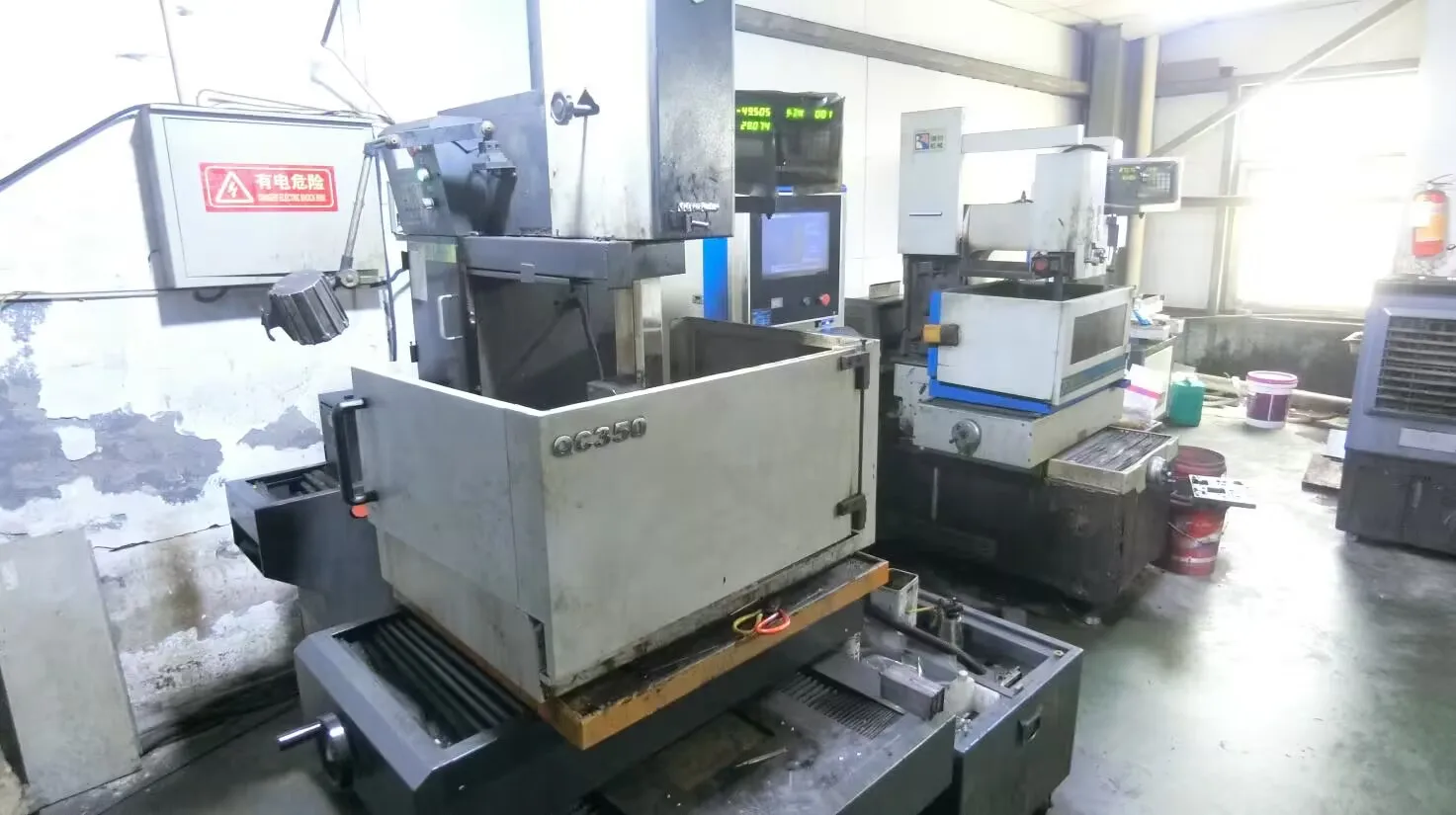 OEM Customized High Quality Electric Plugs Two-Hole Top Precision Wall Socket Copper Components Switches Metal Stamping Parts