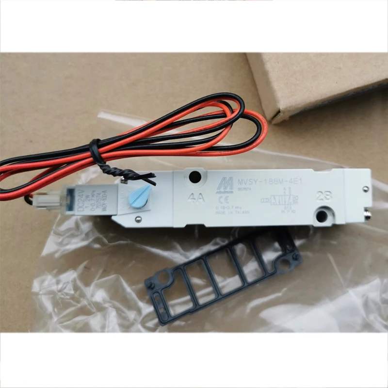 Wholesale New MVSD Micro Solenoid Valve Single Acting Mini Japan SMC Pneumatic Air Solenoid Valves MVSY 188 4E1 DC24