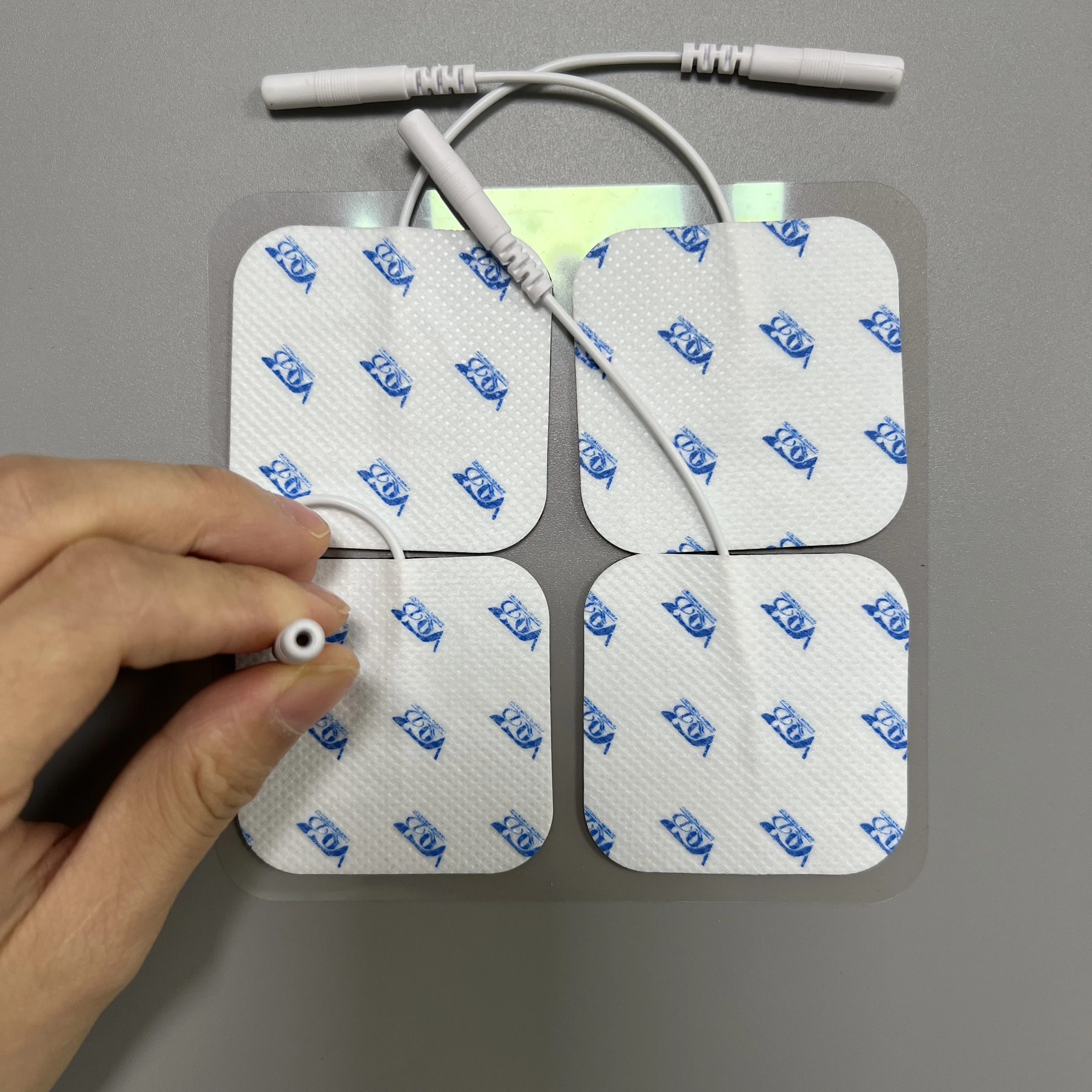 QD Factory Supply TENS Machine Electrodes TENS Pad Placement for Lower Back Pain with Customize Printing Logo