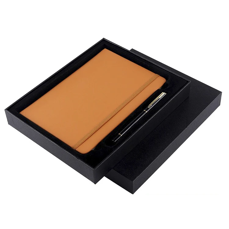 Plain/ruled/dotted pages custom logo pu leather A5 travelers notebooks with elastic band and pen loop