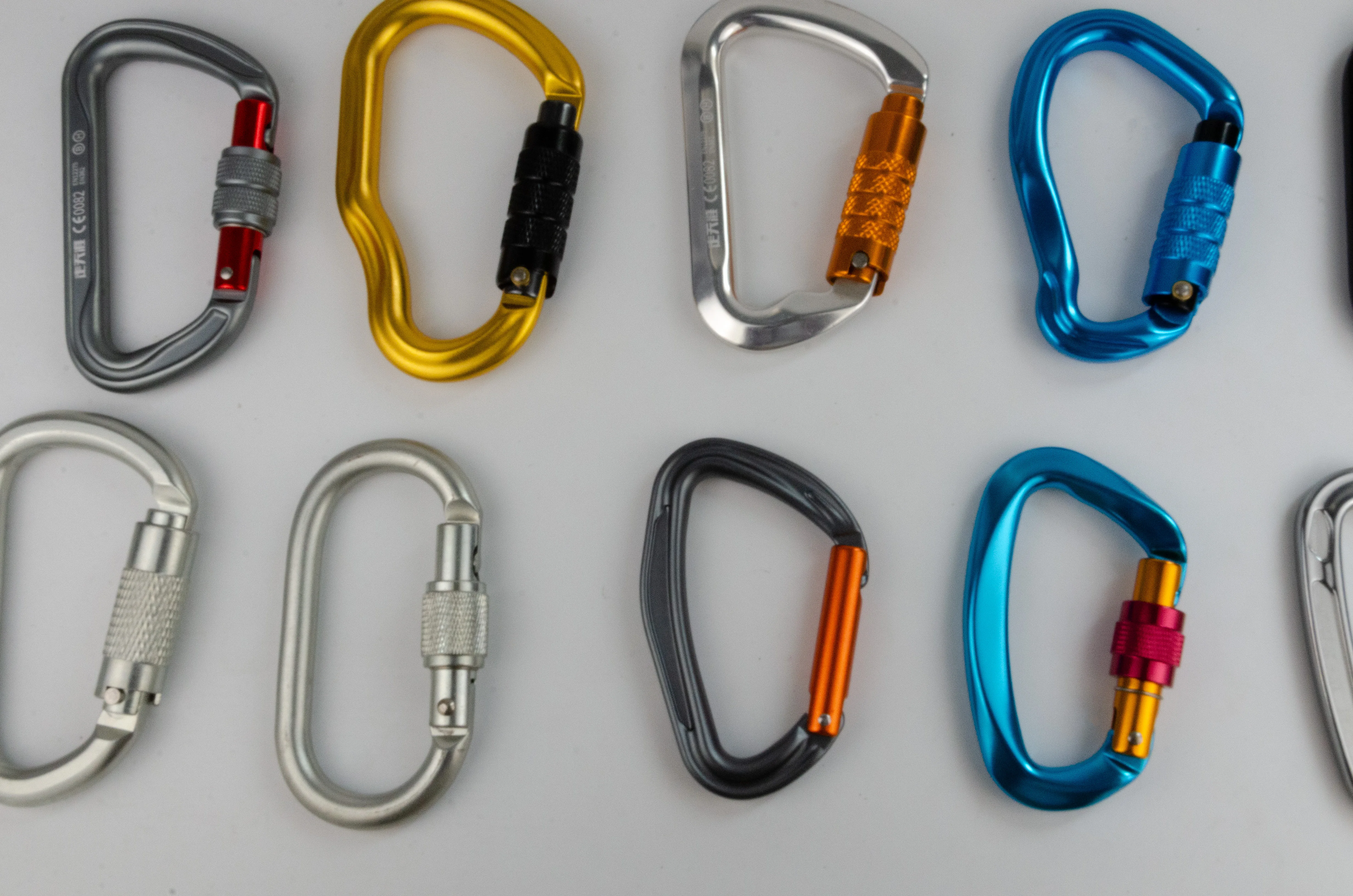 Pear Shape Asymmetrical 23KN 7075 Aluminium Alloy Master Safety Carabiner Snap Hook for Mountaineering