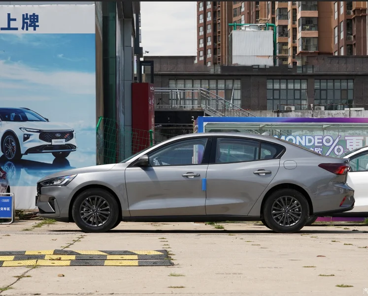 High Speed Used Petrol Car Maximum Speed 220km/H Ford Focus 4 Color Available