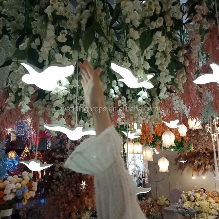 Fashion Wedding Ceiling Decoration Acrylic White Birds with Led Lights