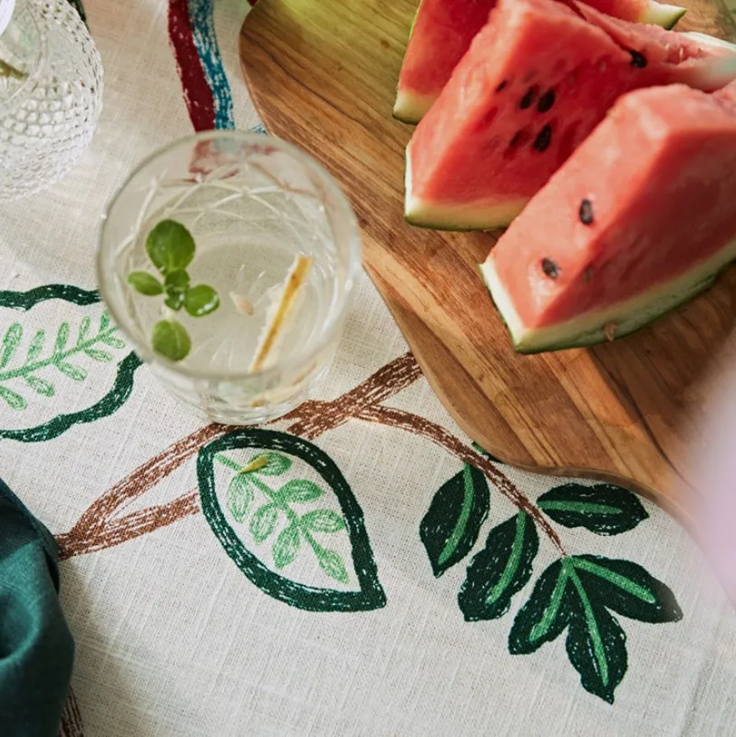 
Custom logo high quality Table Clothcloth with polyester base Waterproof oilproof Solid Color digital priting Table Cloth 