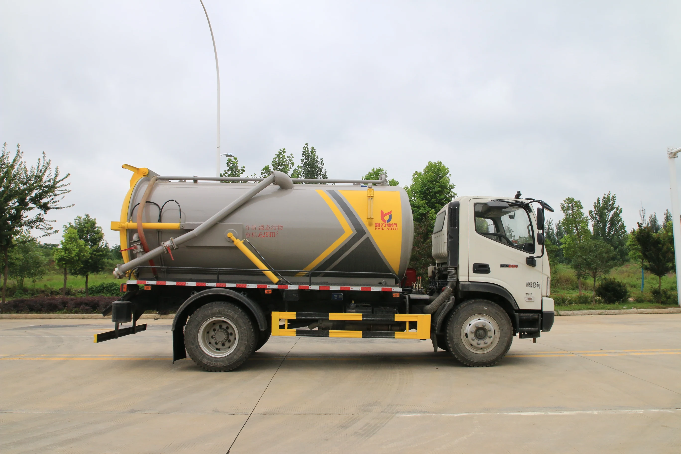 FOTON chassis 10CBM Sewage Suction Vacuum Truck fecal suction truck