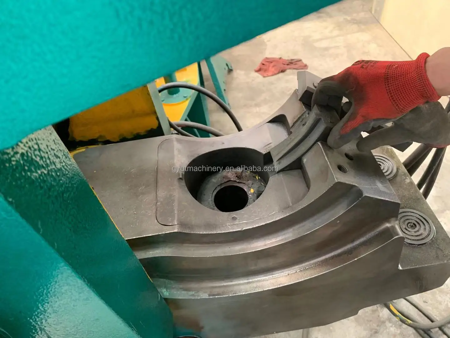 Машина для непрерывной экструзии алюминиевых труб Б/у пресс