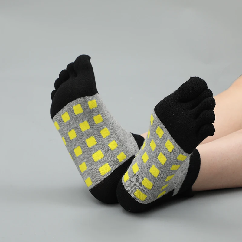 
Wholesale Cheap Organic Cotton Athletic Five Fingers Athletic Toe Sports Crew Pedicure Socks 