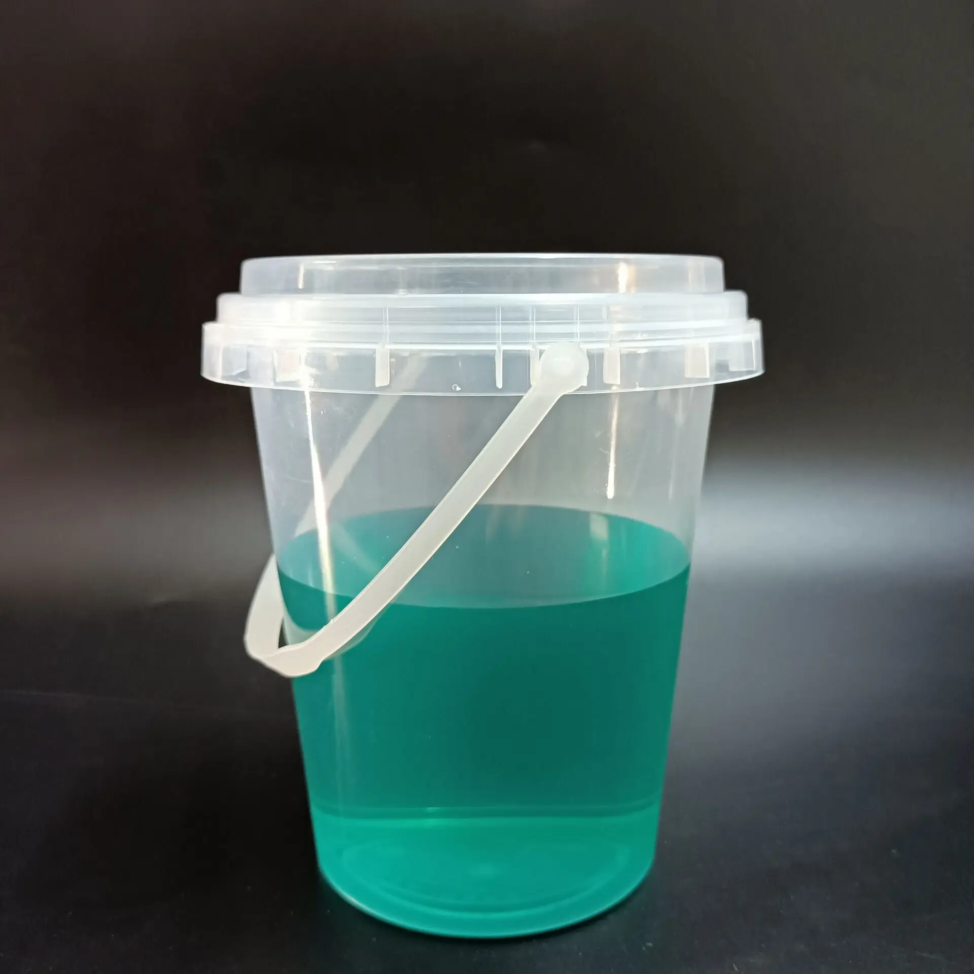 SP2409 Wholesale Disposable Ice Drink Bucket with Handle and Lid, Large Capacity pp Plastic Bucket