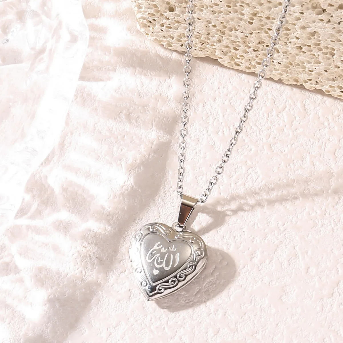 Hot Sale Stainless Steel Islamic Arabic Necklace Personalized Open Photo Frame Necklace Muslim Pendant Jewelry For  Men Women