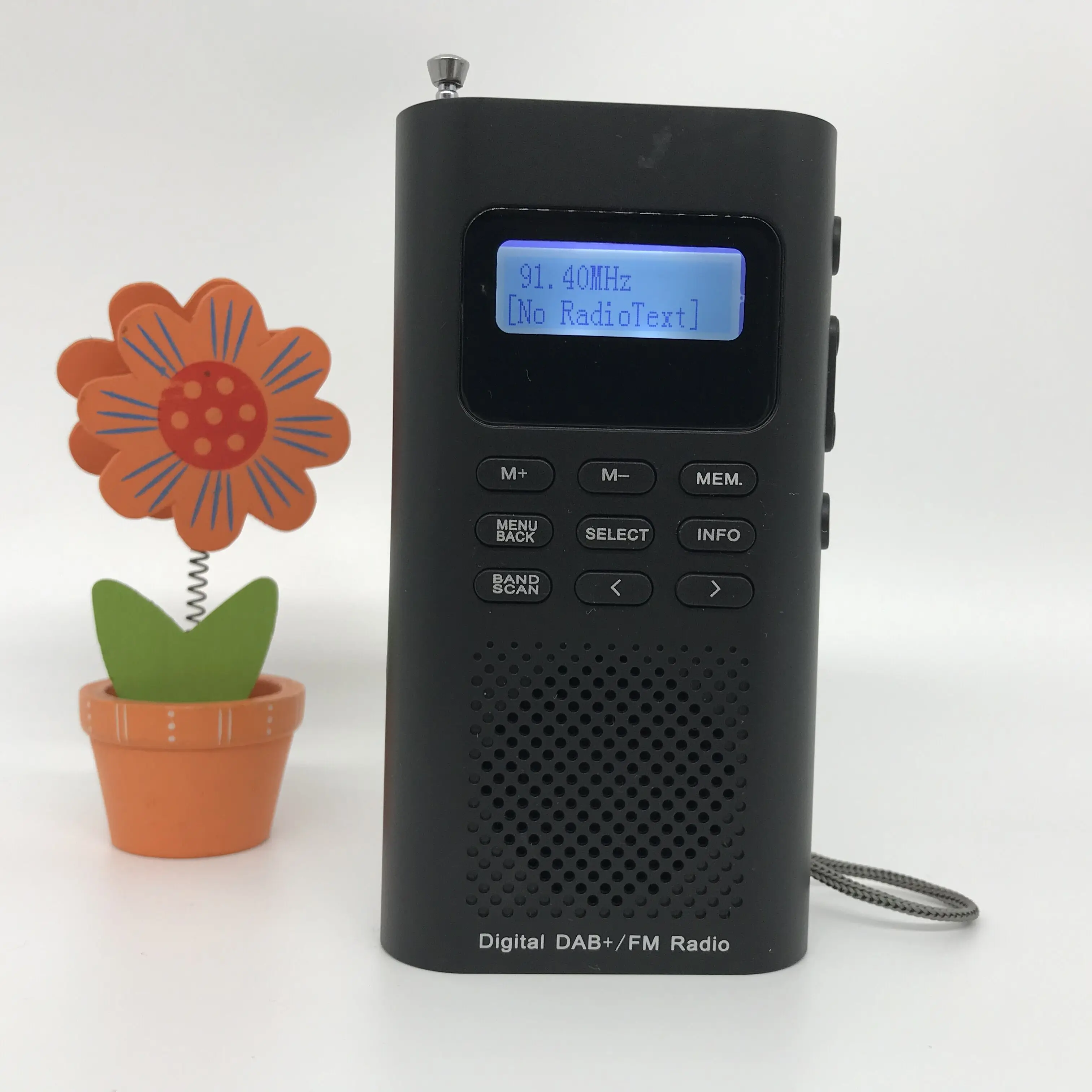 Built-in speaker  hot selling World Receiver with head lamp auto scan and memory function dab radio