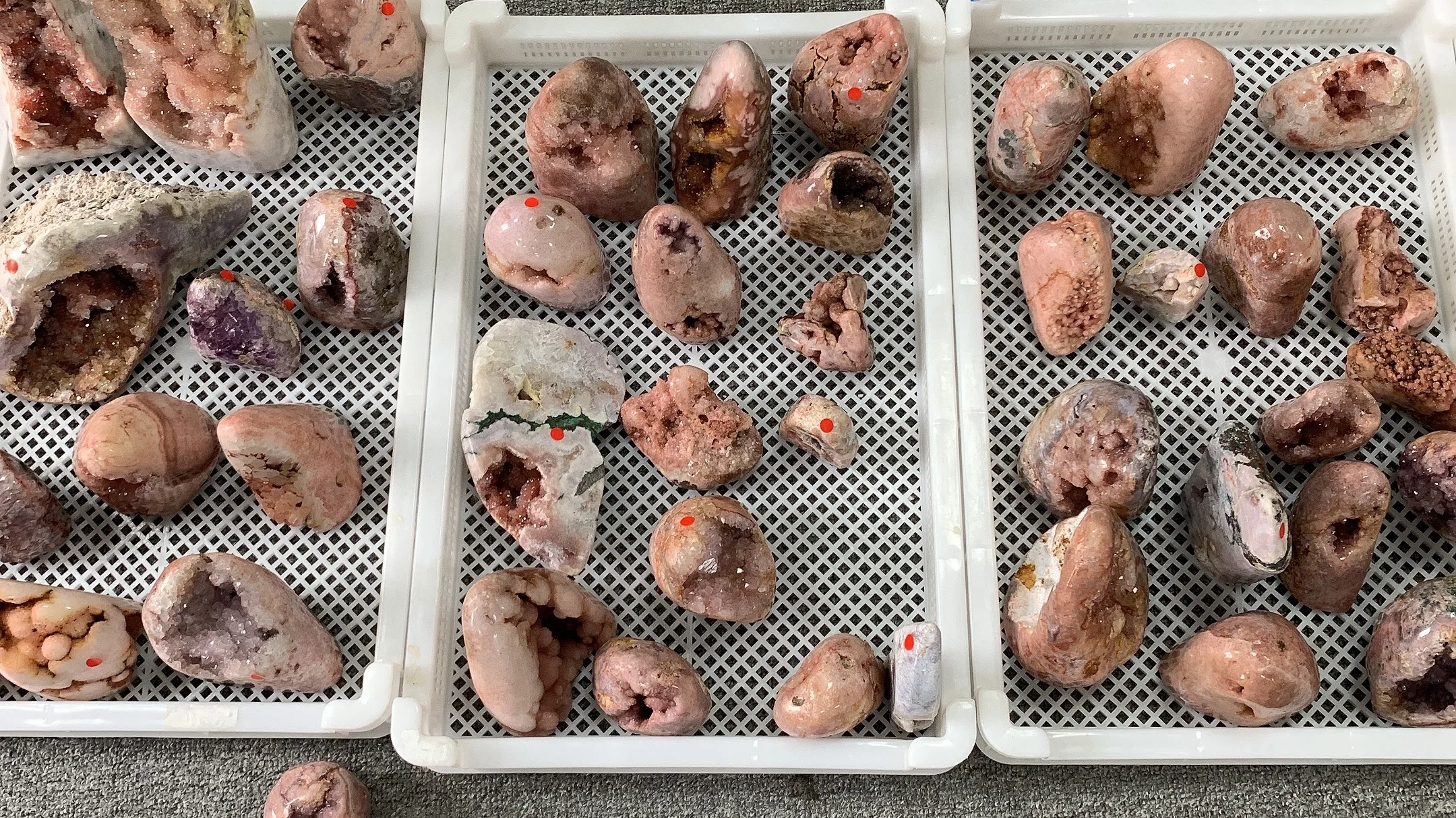 Hot Sale Wholesale Natural Healing Crystals Pink Amethyst Stand Geode