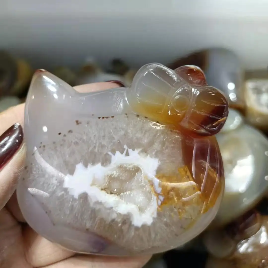 Donghai Hot-selling hand made crystal stone carvings Agate Hello Kitty sculpture for sale