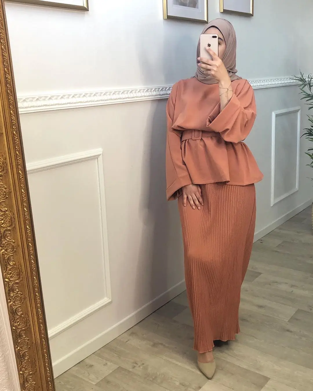 2021 Abaya Islamic Clothing Women Pleated Skirt Suit Fashion Malaysia Children Custom Logo OEM Service Unisex Middle East 2pcs