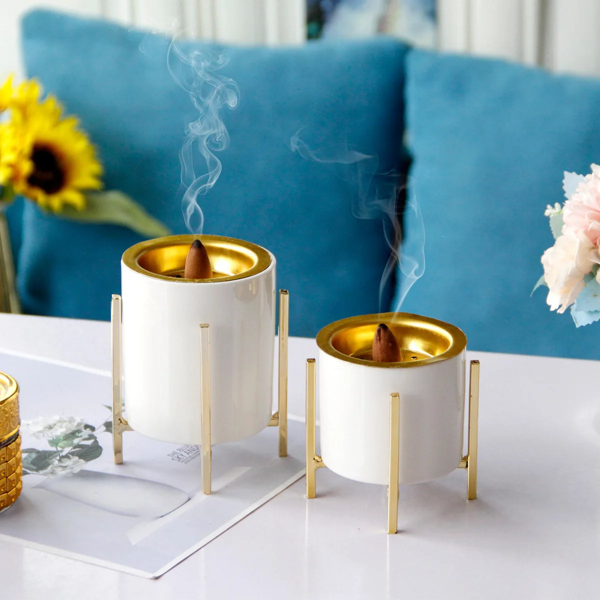 Simple modern ceramic Middle Eastern Arabic festival handheld metal incense burner black stand