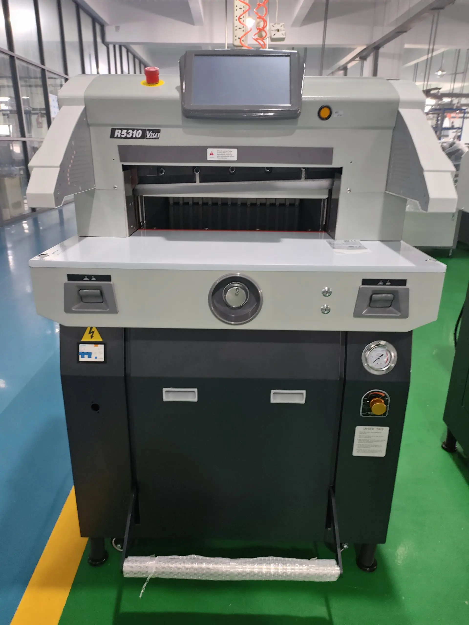 Boway 530mm Automatic Hydraulic Paper Cutting Machine A4size R5310 with good quality