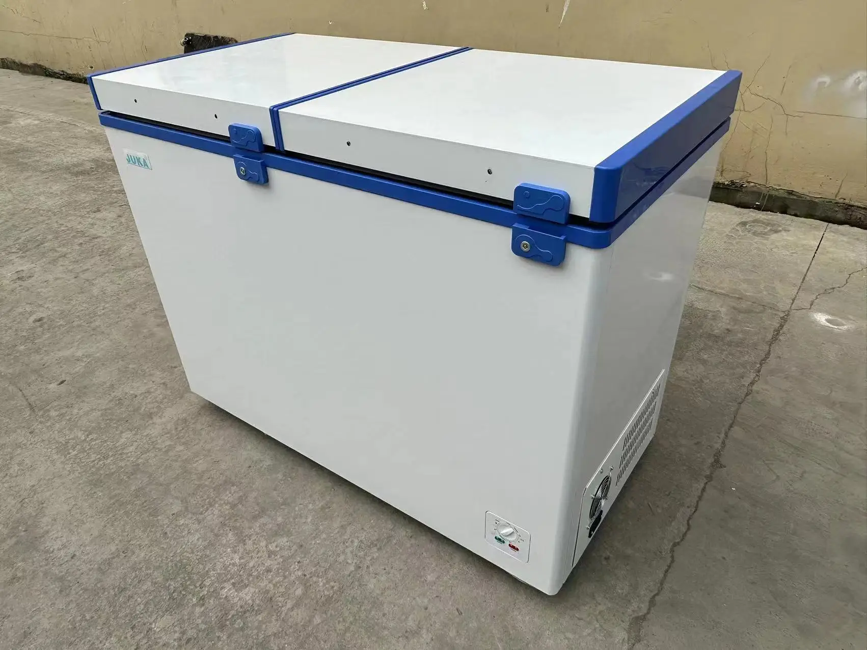 268L 12V/24V 65mm form thickness mobile chest frozen single door top open refrigerator freezer