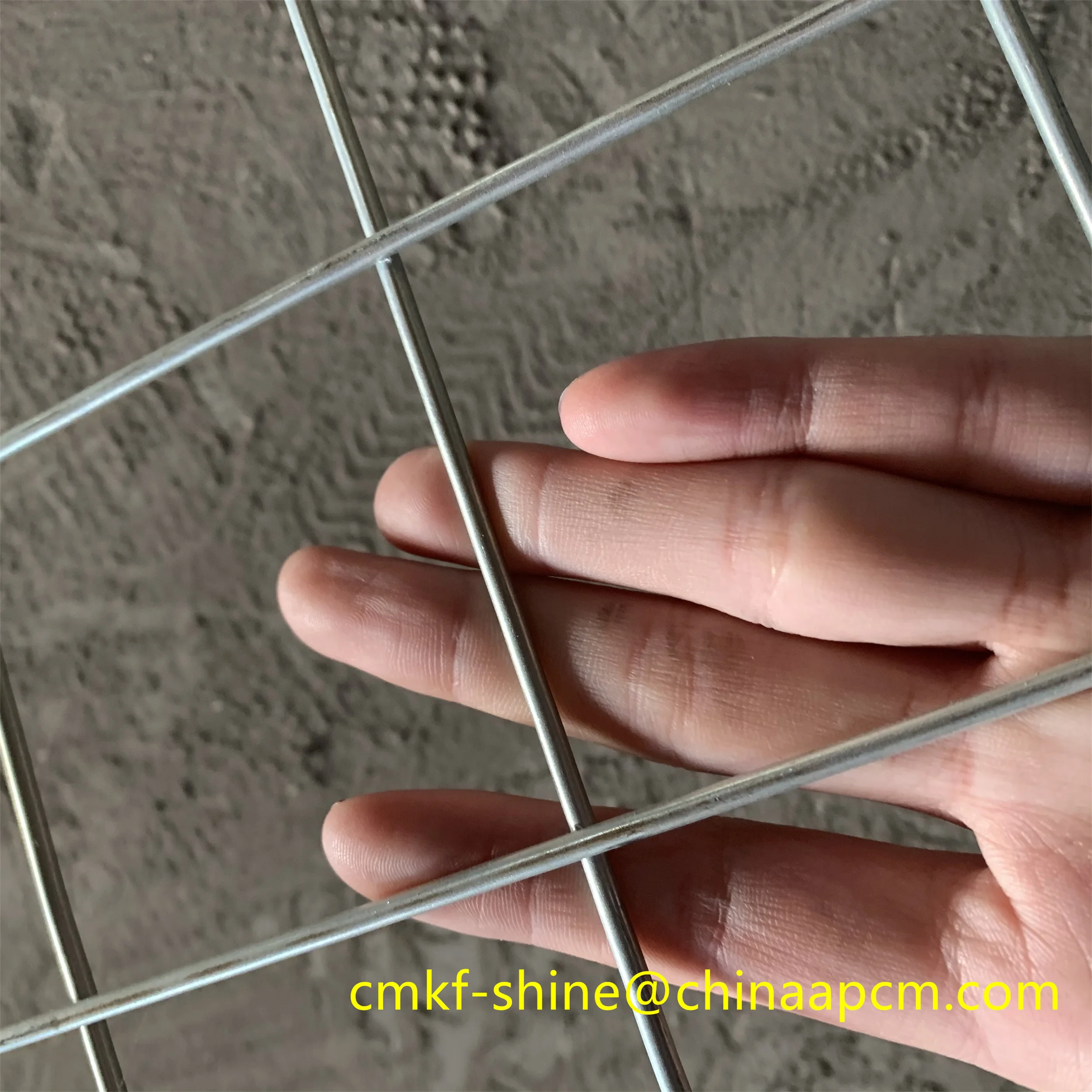 Home Garden Welded Wire Mesh Fence good quality  3D triangle mesh fence