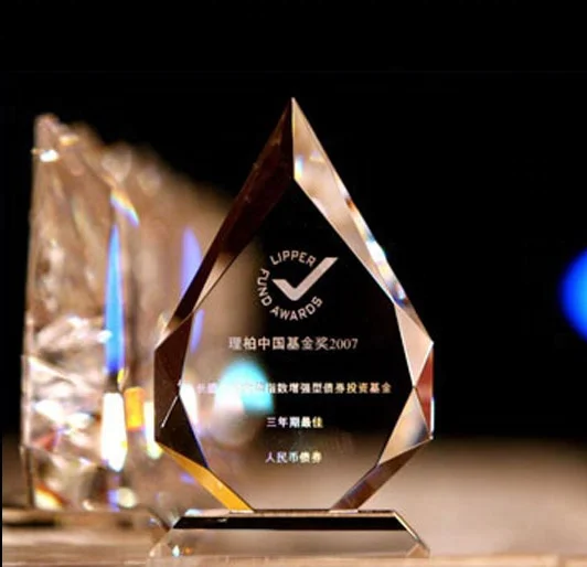 MH-JB087New Design Trophy Award Crystal Custom Logo Trophy Crystal Glass Plaque