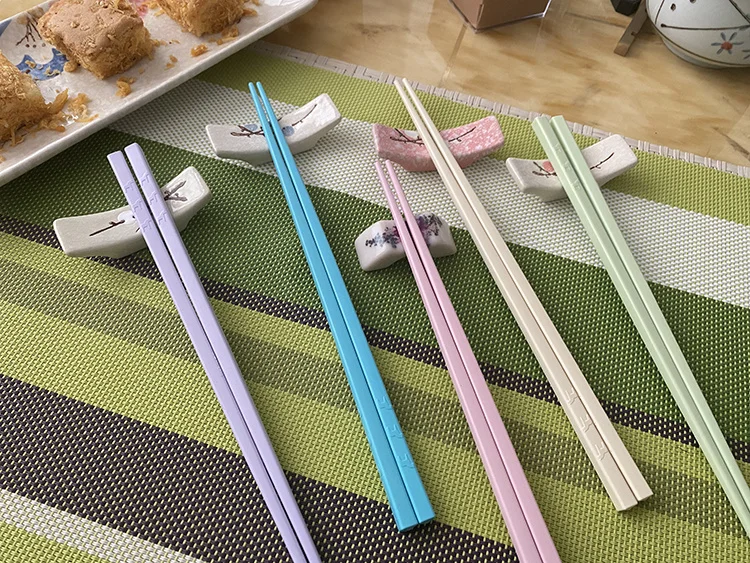 High Grade Environmentally Friendly Household Tableware Reusable Color Alloy Chopsticks