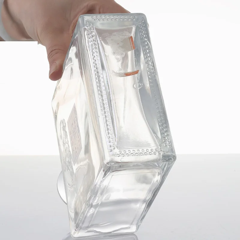 2022 Fancy Custom Empty Frosted Alcohol Drinking 500ml 750ml Liquor Wine Vodka Spirit Glass Bottles 1 Liter Suppliers Wholesale