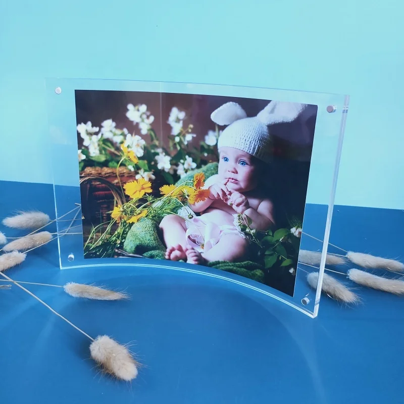 Customized Magnetic Clear Acrylic Photo Frame  Free Standing 4*6' wholesale