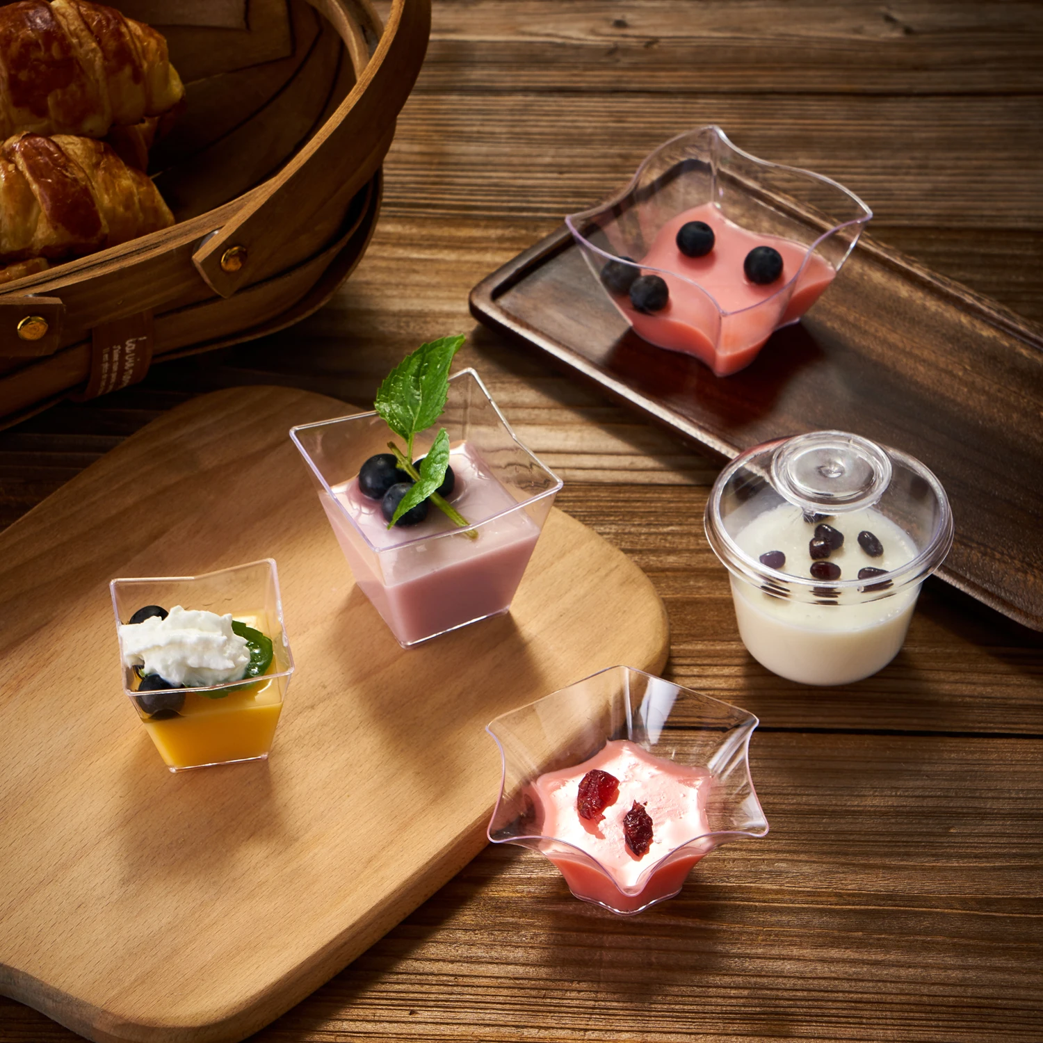 Hot sales hard star dessert clear transparent plastic disposable fruit salad cup