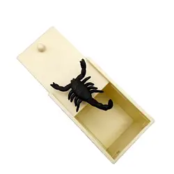 Amazon sells Halloween trick toy scare wooden box spider spoofing toy bug gift trick game wholesale