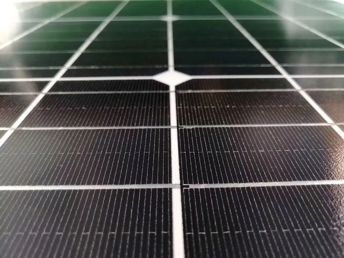 High Efficiency Monocrystalline PV 500w Solar Cell Panel Low Price Wholesale
