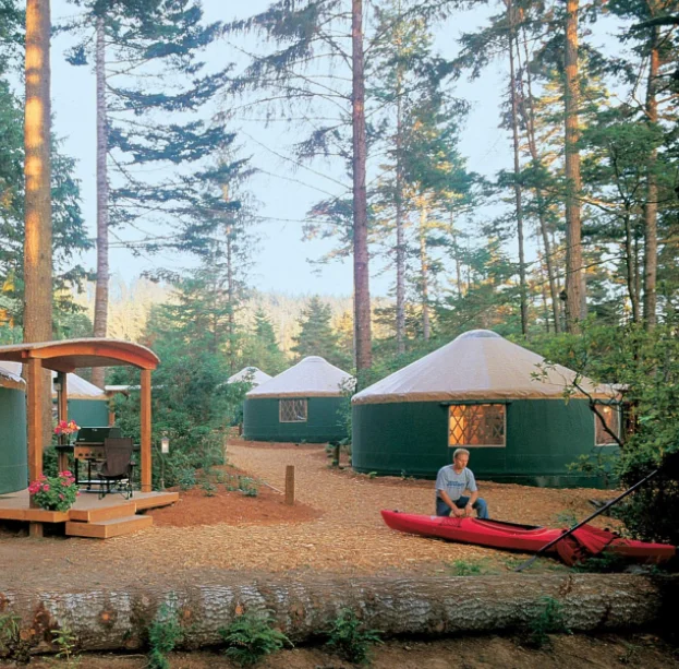 Luxury Mongolian Yurt safari tent in Henan province