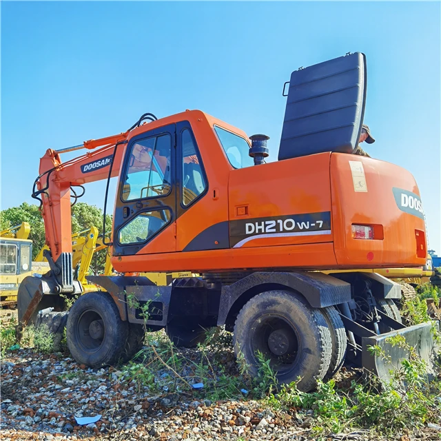 DOOSAN 210W-7 колесный экскаватор с Wholec распродажа цена использованный корейский Hyundai 210-7 для продажи