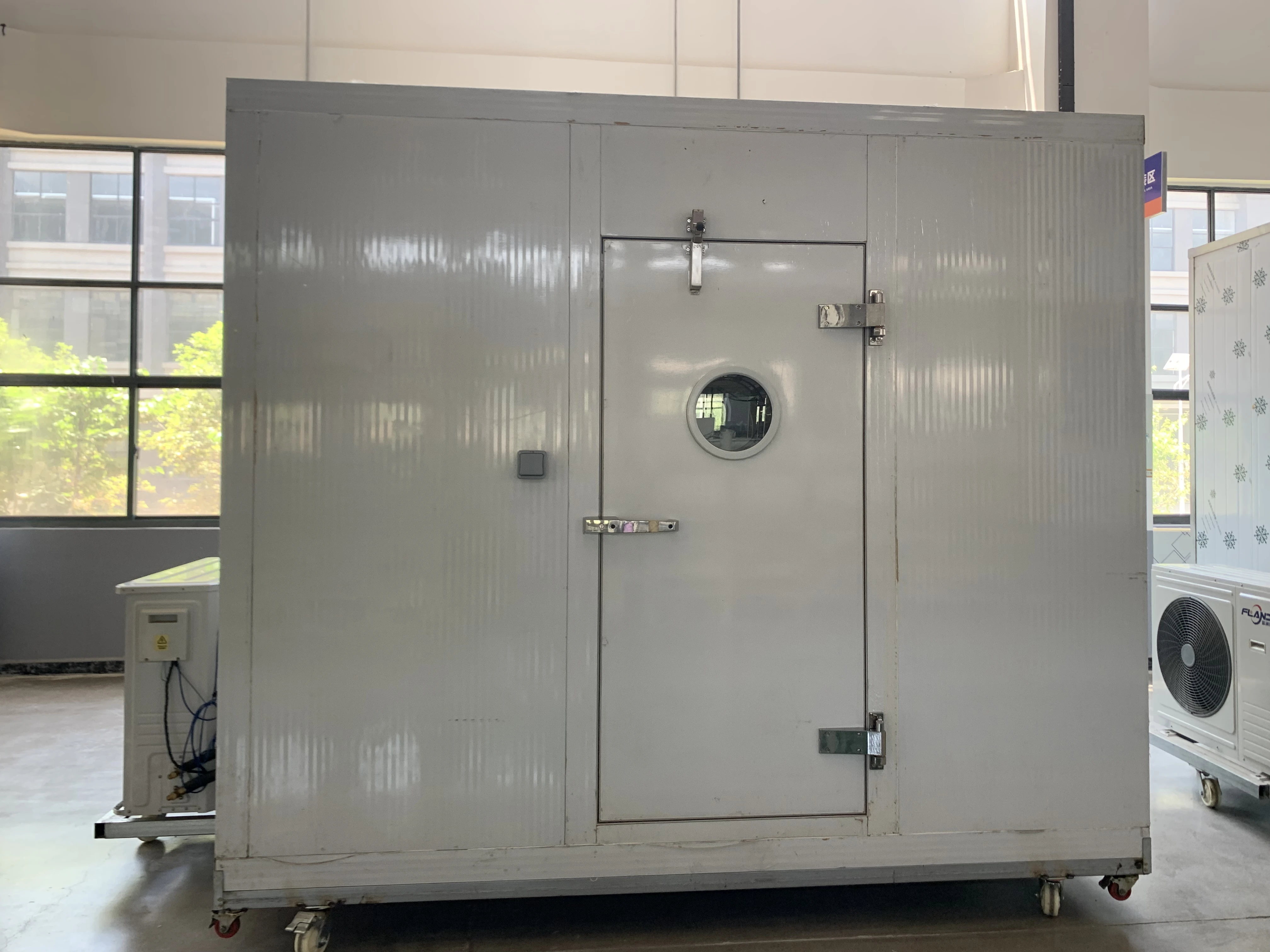 China good hinged door cold room reefer frozen room cold storage freezer room